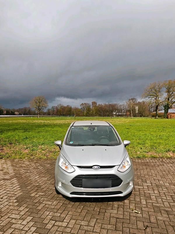 Gebraucht Ford B-MAX 105 PS (77 kW) 2015 Silber Van / Kleinbus