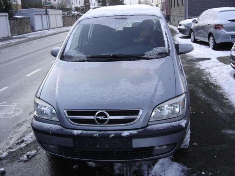 Grau Gebraucht 2003 Opel Zafira Van / Kleinbus | 690 € (Guter Preis) - Bild 1/4