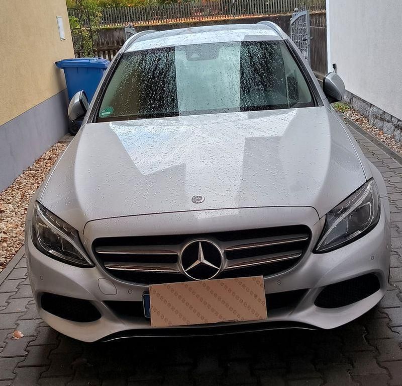 Silber Gebraucht 2018 Mercedes C180 Kombi | 14.690 € (Guter Preis) - Bild 1/4