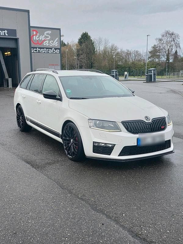 Schwarz Gebraucht 2015 Skoda Octavia vRS Limousine | 8.000 € (Fairer Preis) - Bild 1/4