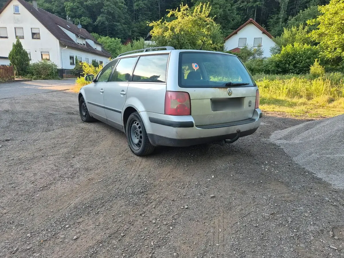 Gebraucht VW Passat 131 PS (96 kW) 2004 Silber Kombi