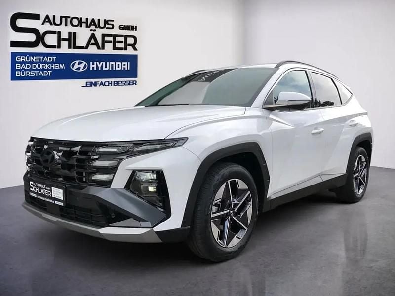 Atlas white / sol Gebraucht 2024 Hyundai Tucson Trend SUV | 32.980 € (Fairer Preis) - Bild 1/1