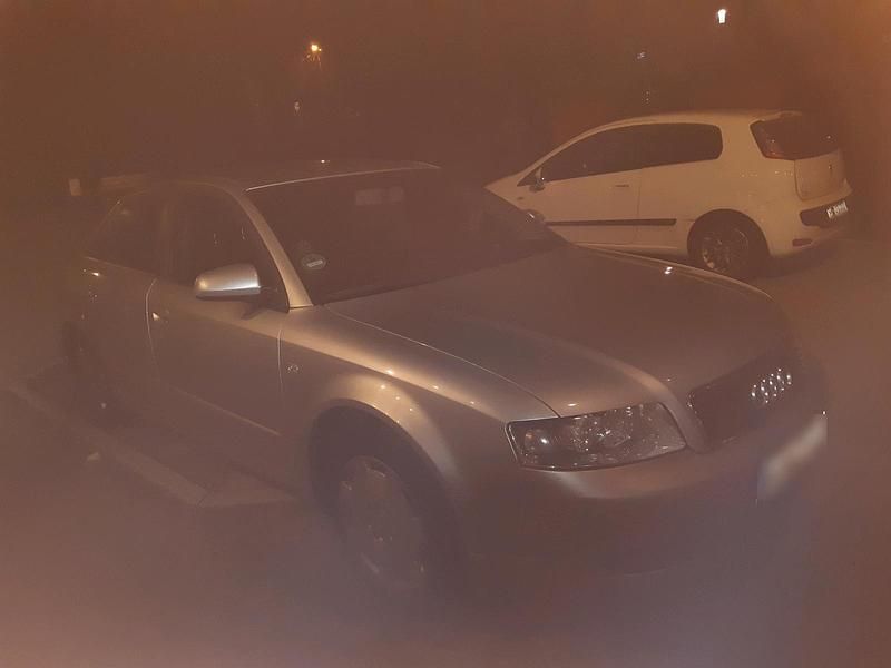 Gebraucht Audi A4 131 PS (96 kW) 2004 Silber Limousine