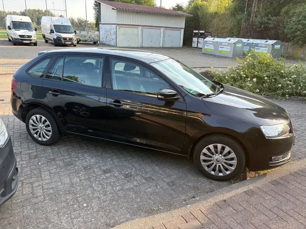 Gebraucht Skoda Rapid Drive 125 PS (91 kW) 2018 Schwarz Kleinwagen