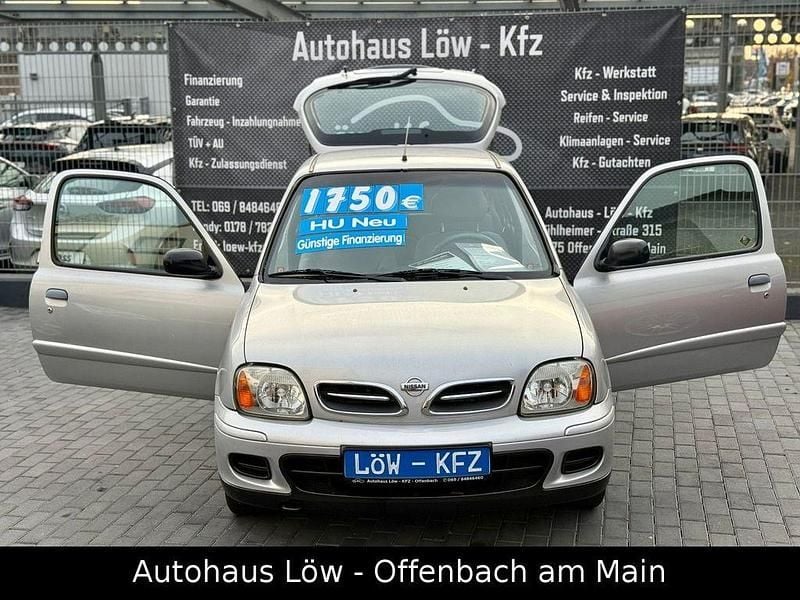 Silber Gebraucht 2001 Nissan Micra Limousine | 1.750 € - Bild 1/4