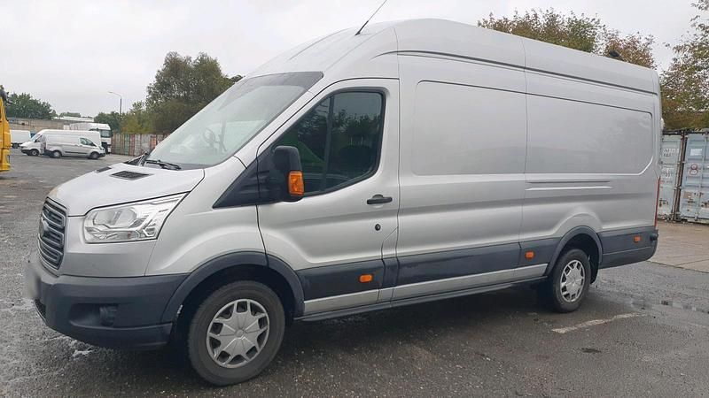 Gebraucht Ford Transit 135 PS (99 kW) 2017 Silber Van / Kleinbus