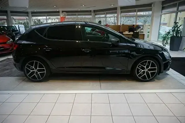 Używany Seat Leon FR 150 KM (110 kW) 2017 Czarny Sedan/Limuzyna
