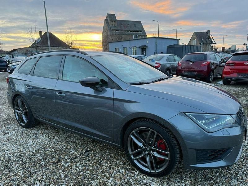 Gebraucht Seat Leon ST CUPRA 280 PS (205 kW) 2015 D grau/monsungrau/pirineos gre Kombi