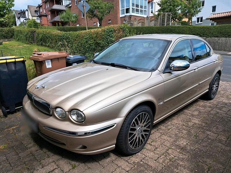 Gebraucht Jaguar X-type 196 PS (144 kW) 2002 Gold Limousine