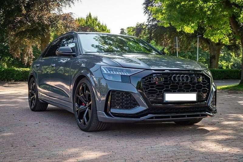 Grau Gebraucht 2022 Audi RS Q8 Sport SUV | 109.900 € (Fairer Preis) - Bild 1/4