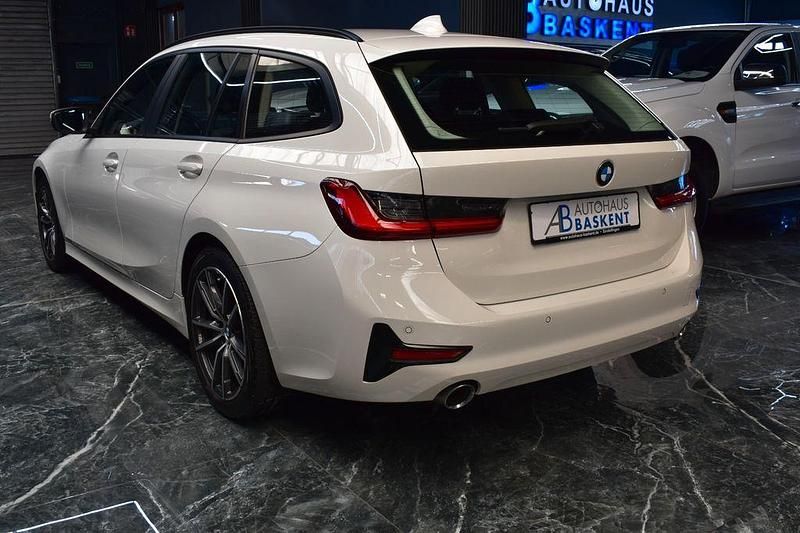 Gebraucht BMW 320 Advantage 190 PS (139 kW) 2020 Weiß Kombi