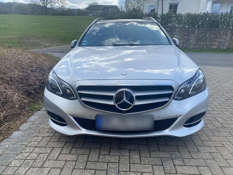 Second-hand Mercedes E350 Elegance 252 CP (185 kW) 2014 Argintiu Break