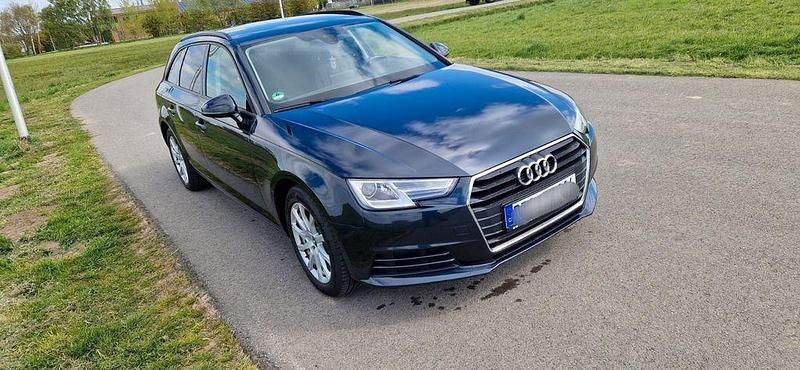 Usata Audi A4 Ambiente 150 CV (110 kW) 2016 Blu Station wagon