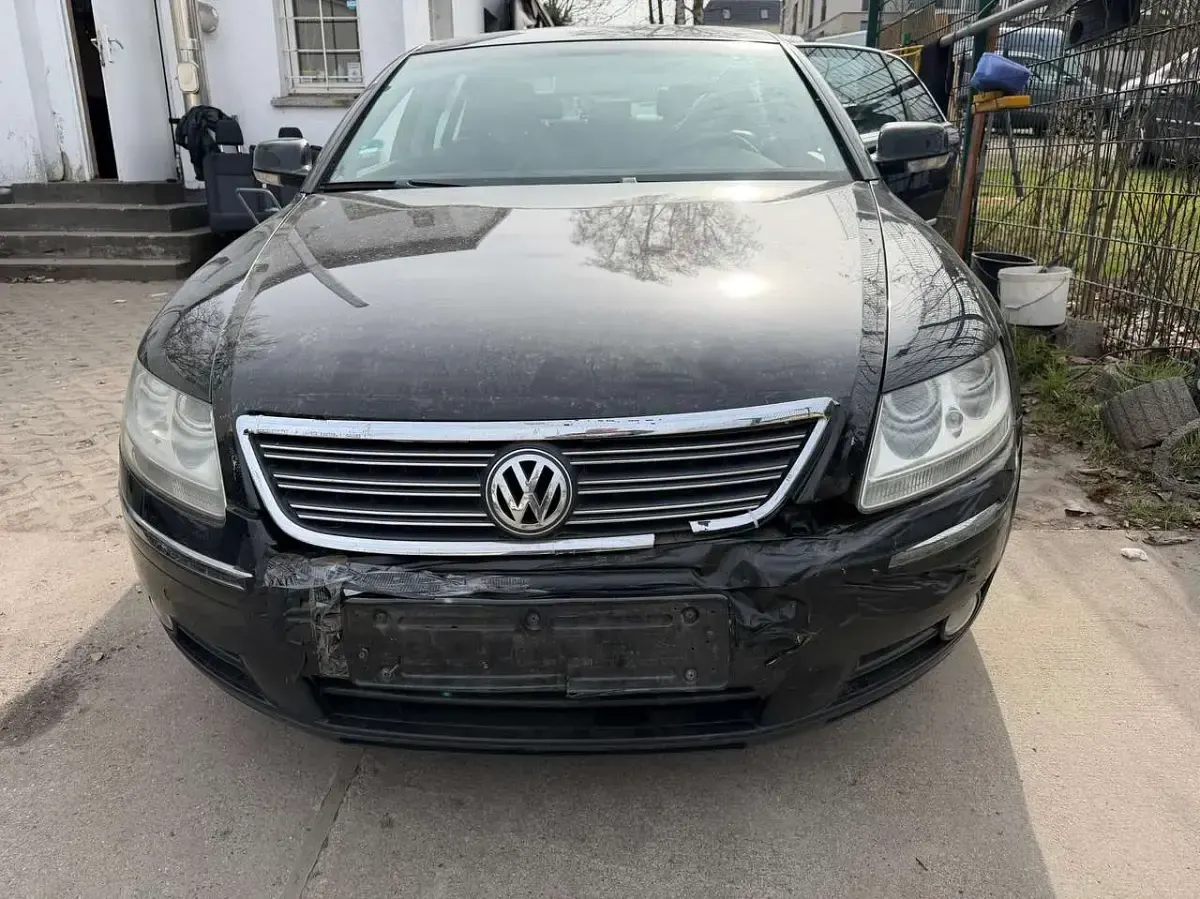 Gebraucht VW Phaeton 224 PS (164 kW) 2006 Tarantellaschwarz perleffekt Limousine