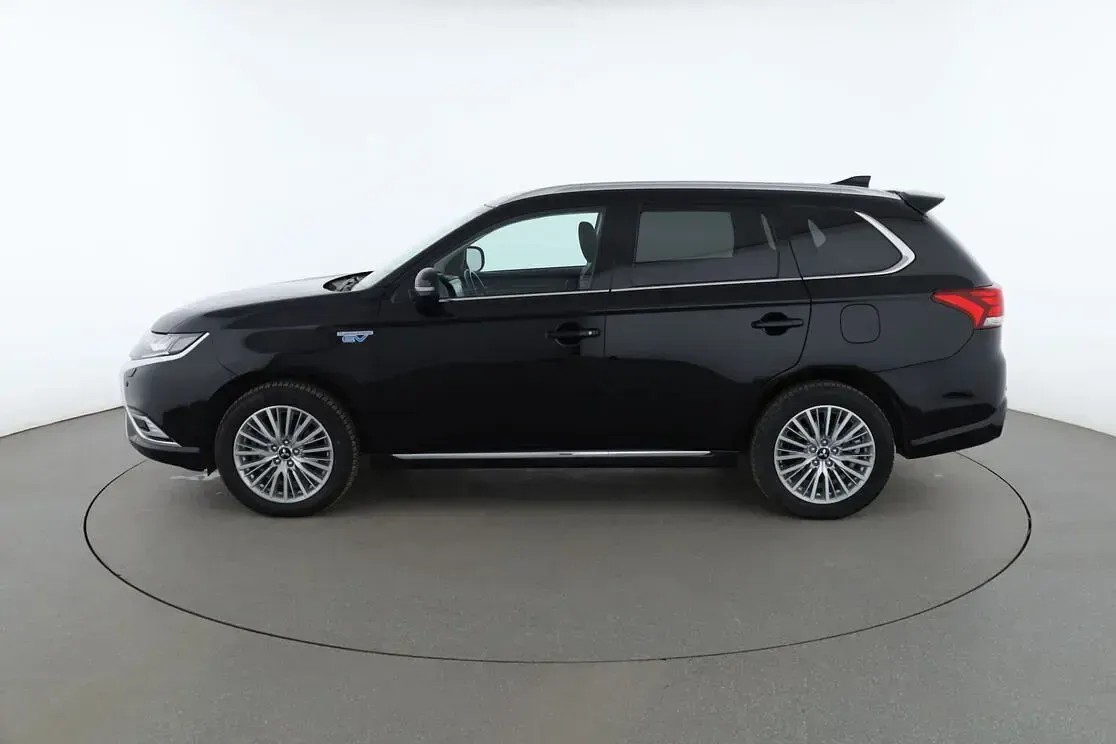 Gebraucht Mitsubishi Outlander P-HEV Plus 311 PS (228 kW) 2020 Schwarz SUV