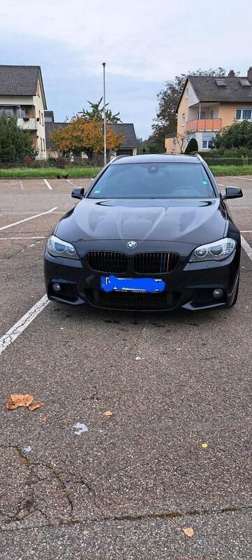Schwarz Gebraucht 2012 BMW 530 M Sport Kombi | 10.000 € (Guter Preis) - Bild 1/4