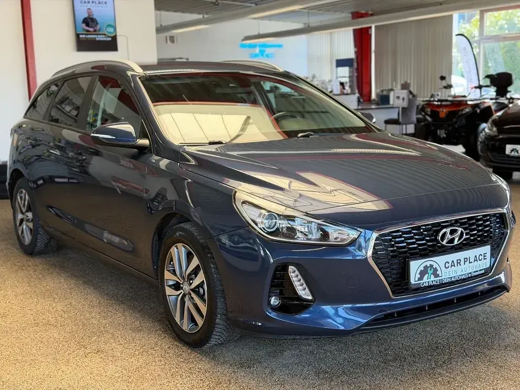 Gebraucht Hyundai i30 136 PS (100 kW) 2018 Blau Kombi