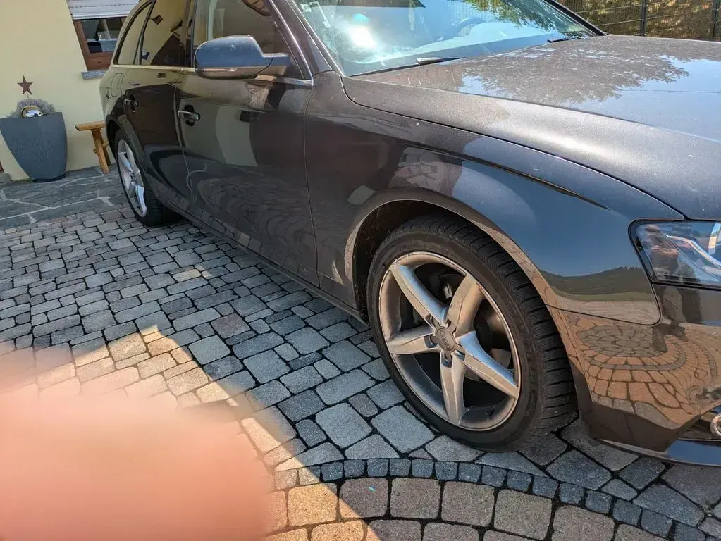 Gebraucht Audi A4 160 PS (117 kW) 2011 Grau Kombi