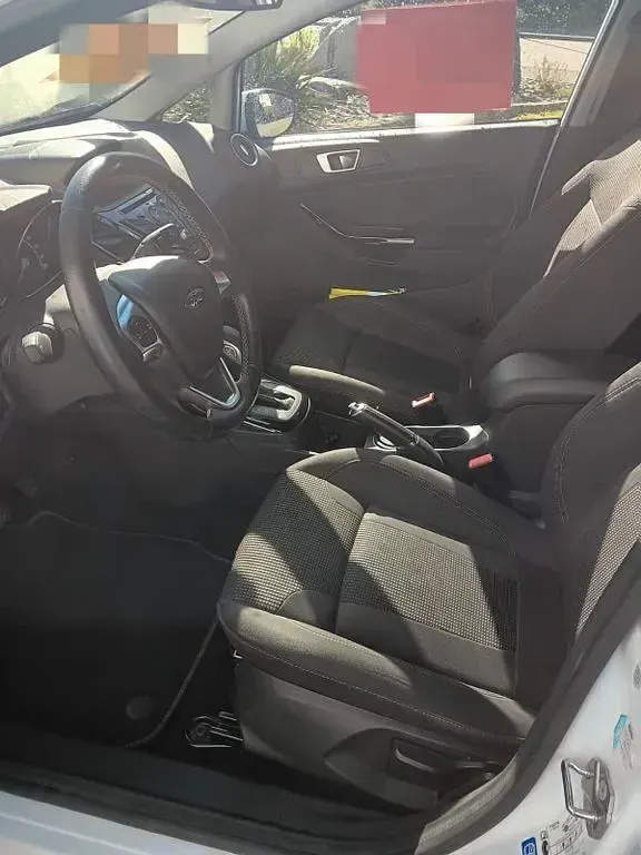 Occasion Ford Fiesta Titanium 101 ch (74 kW) 2017 Blanc Citadine