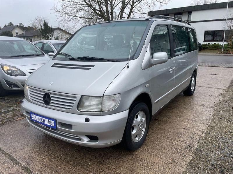 Silber Gebraucht 2001 Mercedes V220 Van / Kleinbus | 9.497 € (Fairer Preis) - Bild 1/4