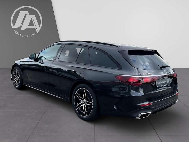 Gebraucht Mercedes E220 AMG 197 PS (144 kW) 2024 Graphitgrau Limousine