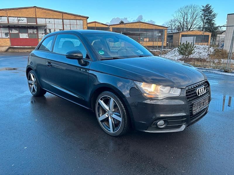 Schwarz Gebraucht 2014 Audi A1 Ambition Kleinwagen | 5.990 € (Guter Preis) - Bild 1/4