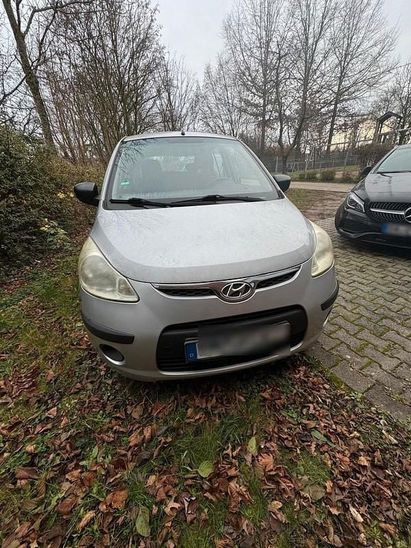 Gebraucht Hyundai i10 67 PS (49 kW) 2009 Silber Kleinwagen