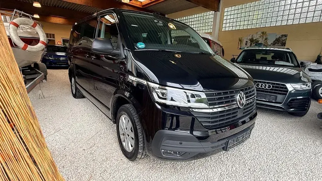 Używany VW Multivan 150 KM (110 kW) 2021 Czarny Minivan
