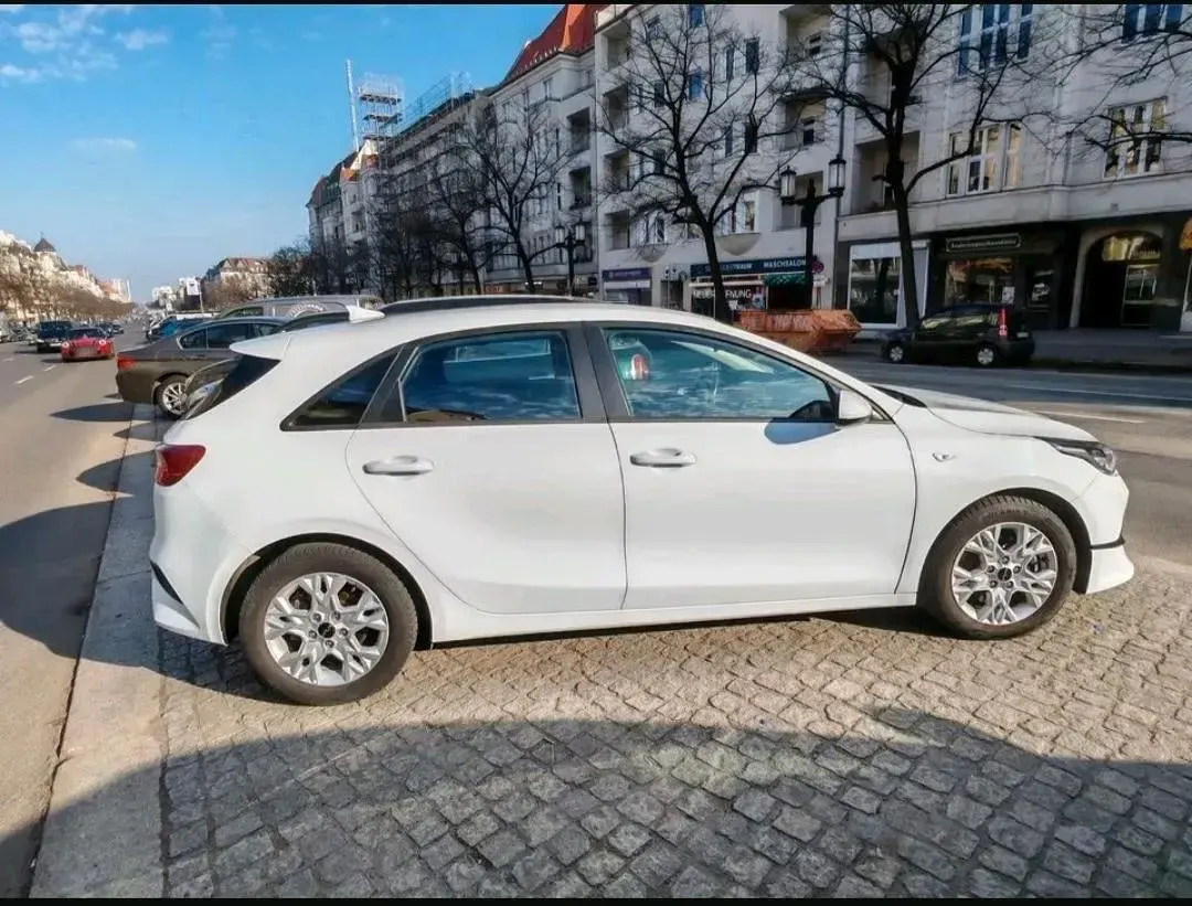 Gebraucht Kia Ceed Vision 120 PS (88 kW) 2022 Weiß Kleinwagen