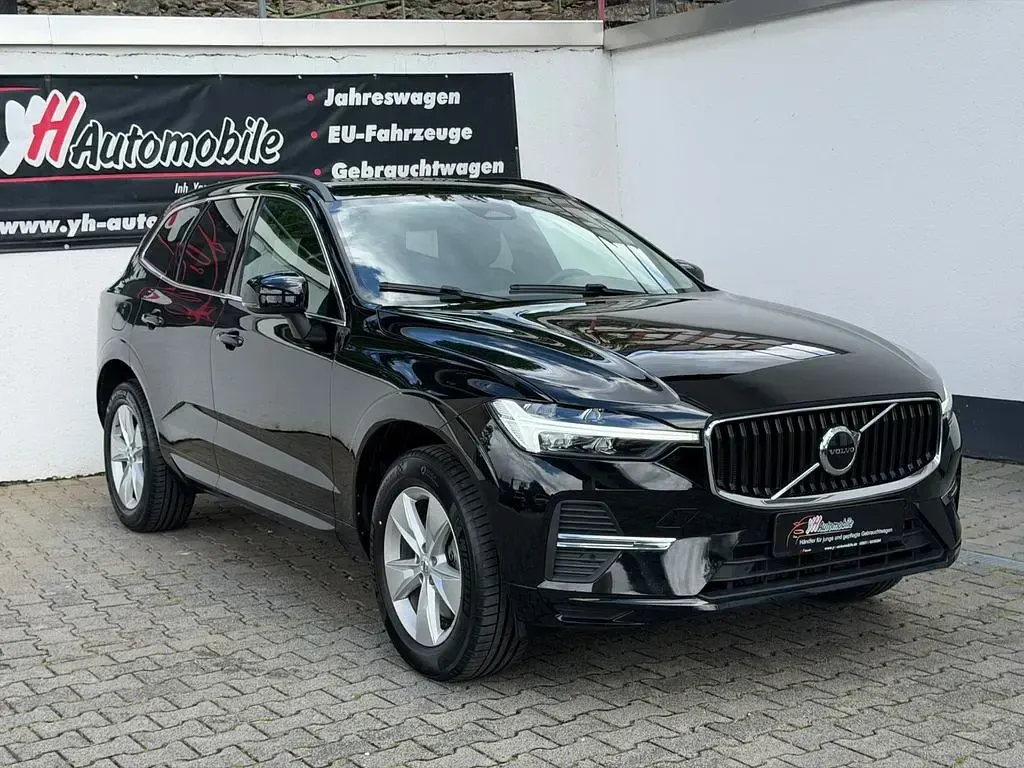 Gebraucht Volvo XC60 Core 197 PS (144 kW) 2023 Schwarz SUV