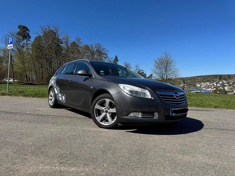 Grau Gebraucht 2012 Opel Insignia Kombi | 4.500 € (Fairer Preis) - Bild 1/4