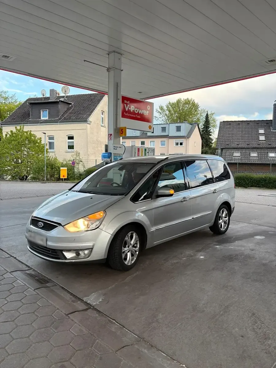 Gebraucht Ford Galaxy 163 PS (119 kW) 2012 Grau Van / Kleinbus
