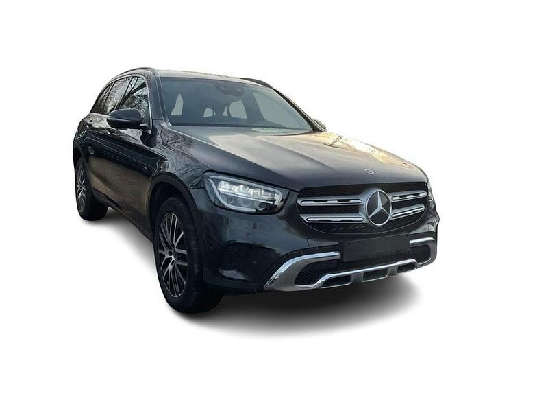 Grau Gebraucht 2021 Mercedes GLC300e SUV | 29.103 € (Superpreis) - Bild 1/4