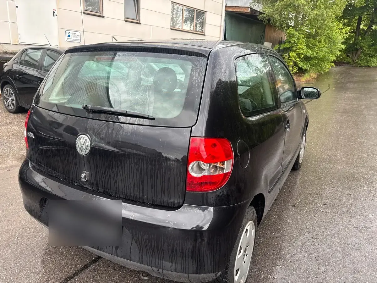 Gebraucht VW Fox 54 PS (39 kW) 2006 Schwarz Kleinwagen