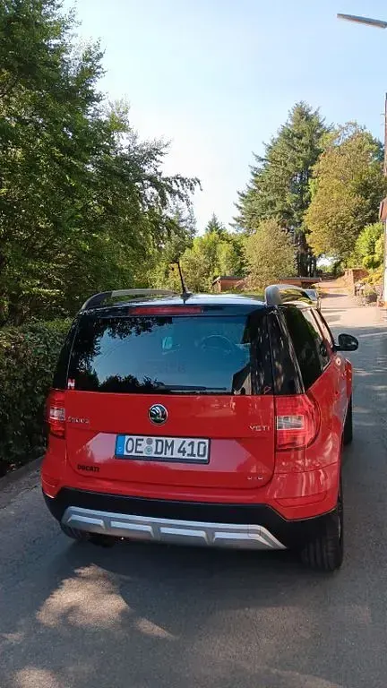 Gebraucht Skoda Yeti Adventure 140 PS (102 kW) 2015 Rot SUV