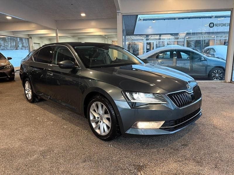 Gebraucht Skoda Superb 2017 Grau Limousine