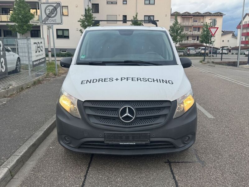 Weiß Gebraucht 2015 Mercedes Vito Van / Kleinbus | 8.490 € (Superpreis) - Bild 1/4