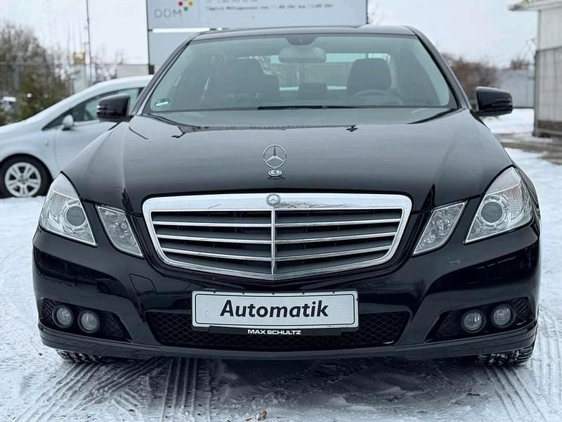 Gebraucht Mercedes E220 170 PS (125 kW) 2009 Schwarz Limousine