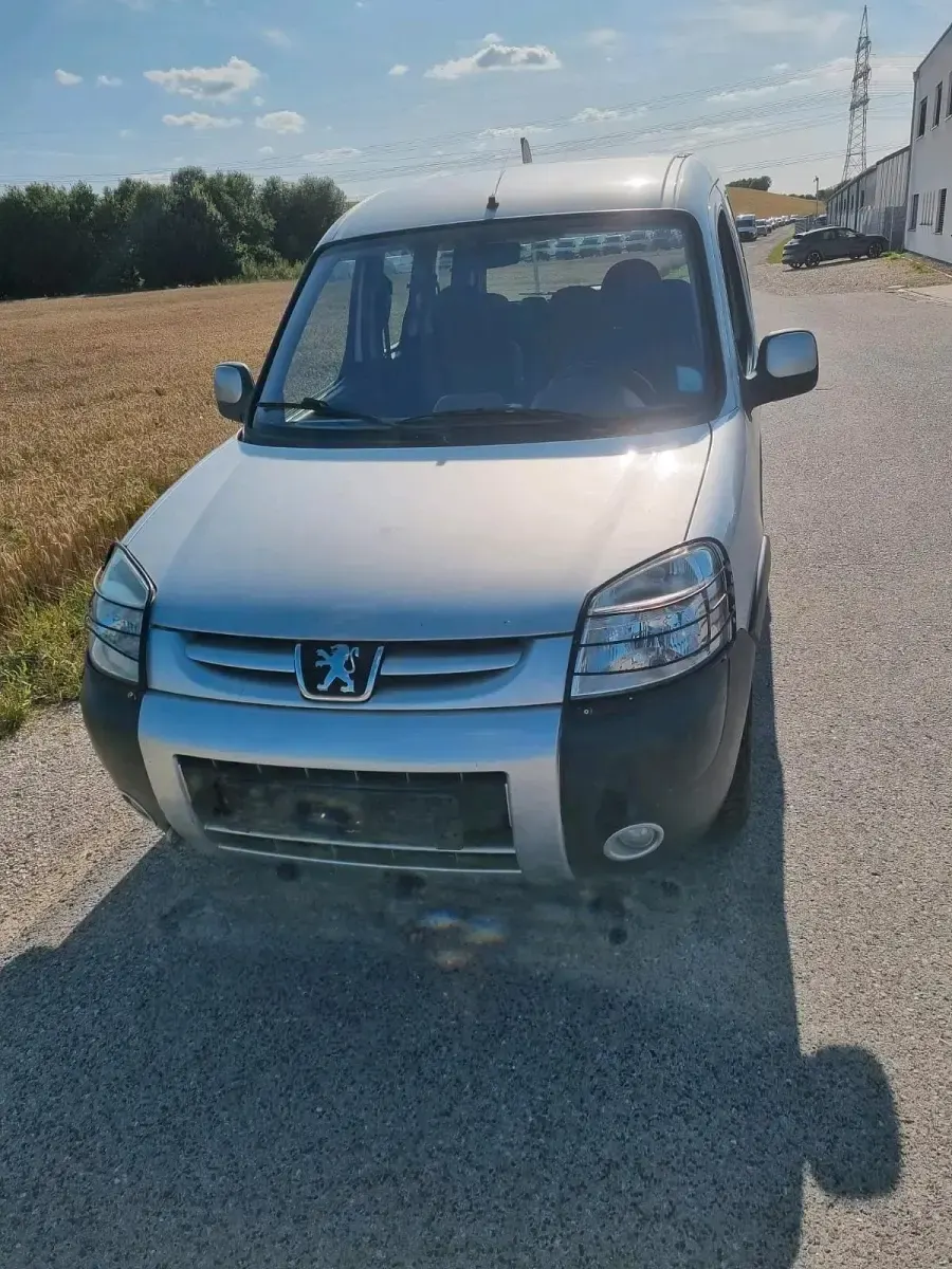 Gebraucht Peugeot Partner 90 PS (66 kW) 2005 Silber Van / Kleinbus