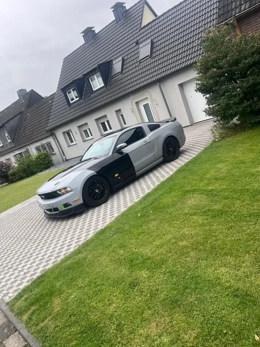 Gebraucht Ford Mustang 305 PS (224 kW) 2012 Rot Coupé