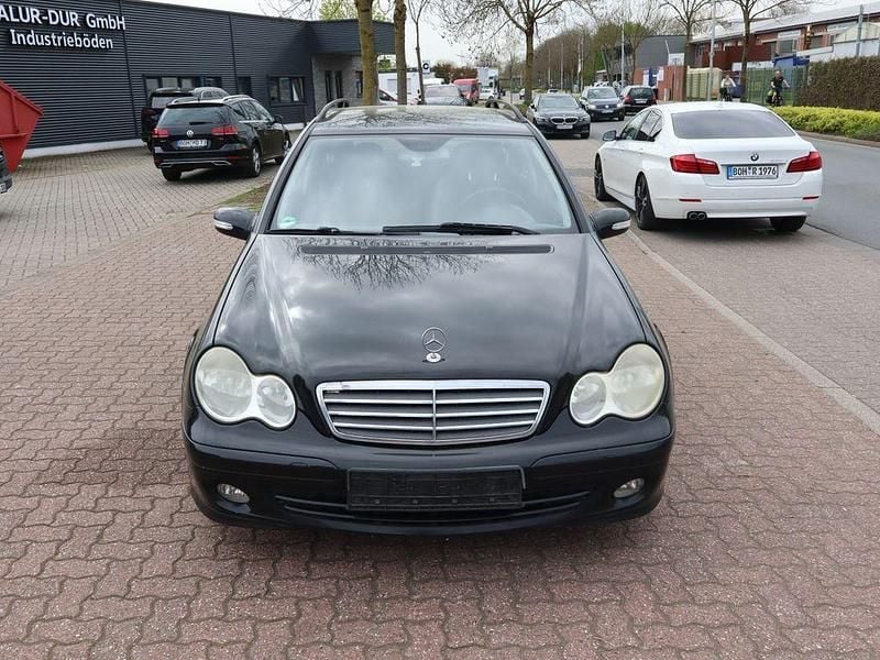 Gebraucht Mercedes C220 Classic 150 PS (110 kW) 2005 Schwarz Limousine