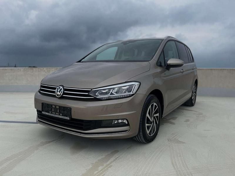 Titanium beige Gebraucht 2018 VW Touran Join Van / Kleinbus | 17.390 € (Fairer Preis) - Bild 1/4