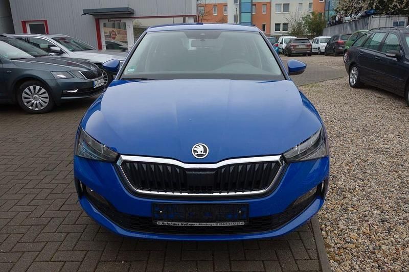 Gebraucht Skoda Scala Cool Plus 95 PS (69 kW) 2021 Blau Kleinwagen