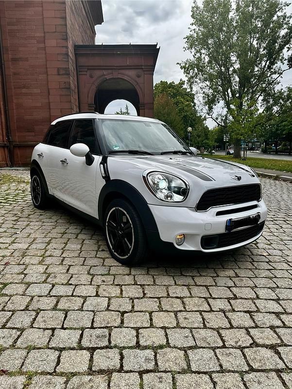 Weiß Gebraucht 2011 Mini Cooper S Countryman SUV | 11.900 € (Etwas zu teuer) - Bild 1/4