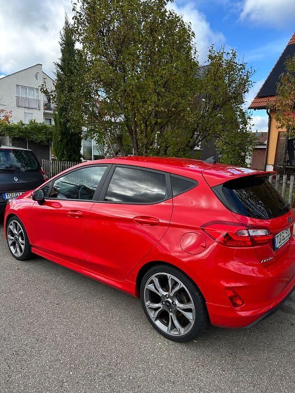 Gebraucht Ford Fiesta ST-Line 101 PS (74 kW) 2018 Rot Limousine