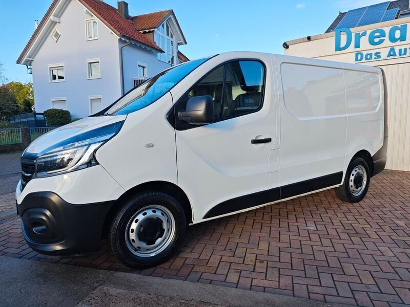 Weiß Gebraucht 2021 Renault Trafic Komfort Van | 11.490 € (Etwas zu teuer) - Bild 1/4