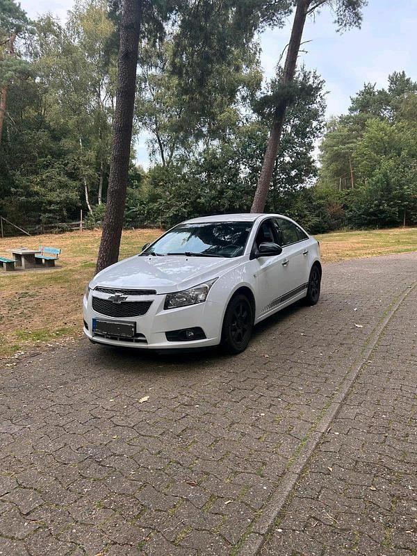 Gebraucht Chevrolet Cruze 163 PS (119 kW) 2012 Weiß Limousine
