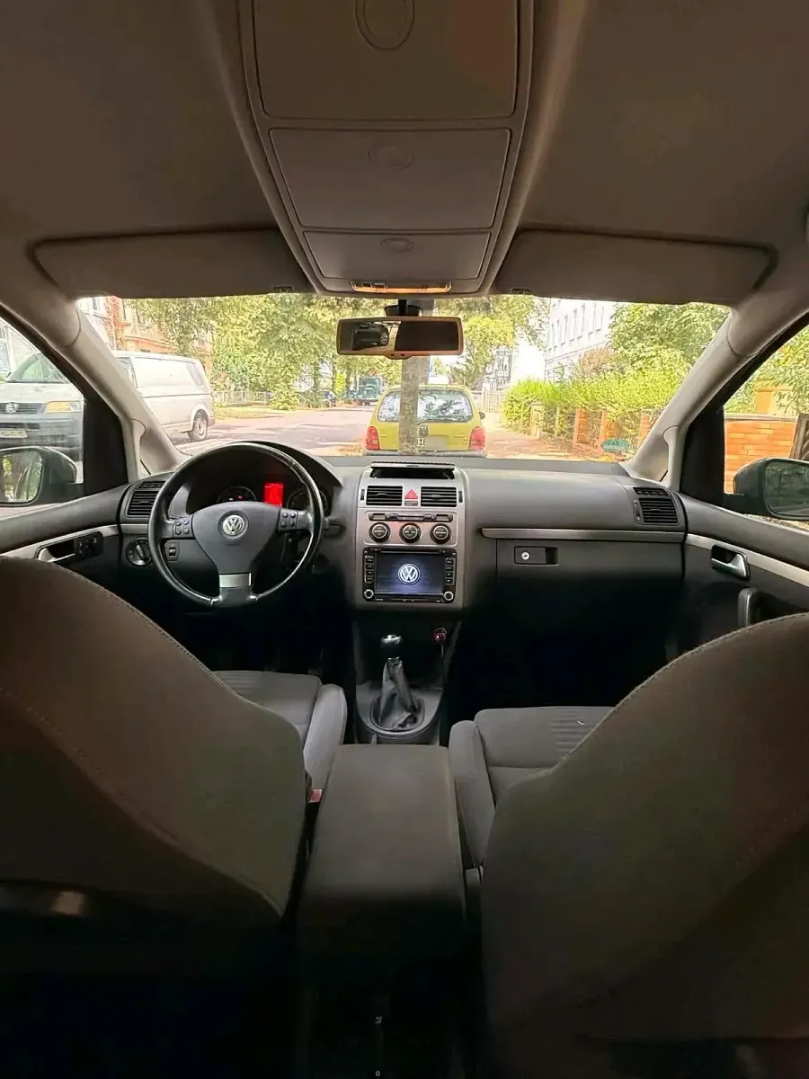 Gebraucht VW Touran 140 PS (102 kW) 2009 Gelb Van / Kleinbus