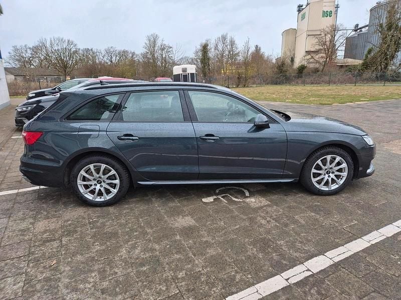 Gebraucht Audi A4 Business 150 PS (110 kW) 2021 Grau Kombi