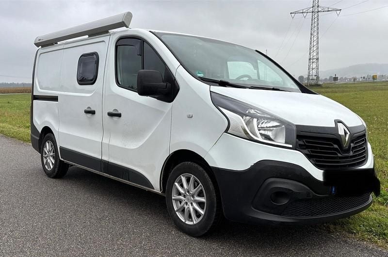 Weiß Gebraucht 2016 Renault Traffic Van / Kleinbus | 8.000 € - Bild 1/4